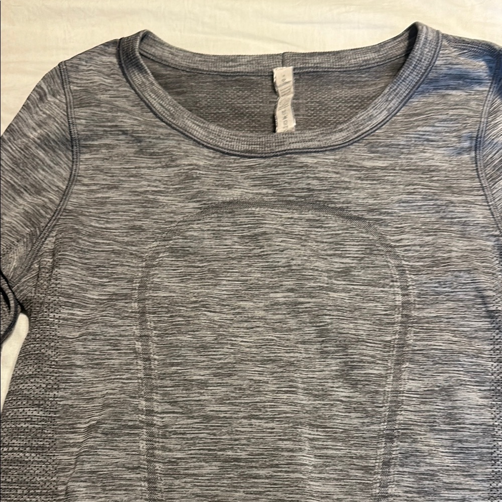 Lululemon Long sleeve Women's Top